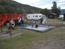 Legepladsen med trampolin osv.